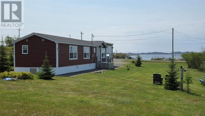285 Bayview Street | Twillingate Newfoundland & Labrador | Slide Image Four