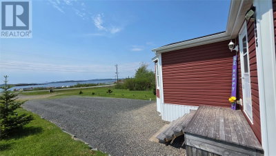 285 Bayview Street | Twillingate Newfoundland & Labrador | Slide Image Eight