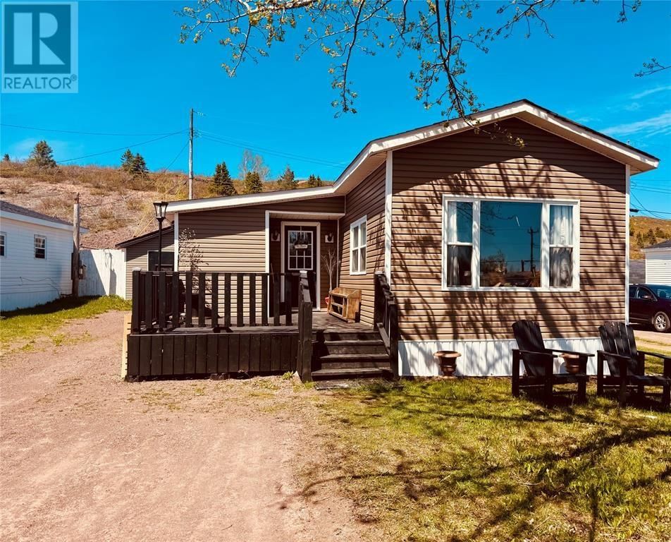 15 ROBINSON Avenue, Botwood, Newfoundland & Labrador A0H 1E0