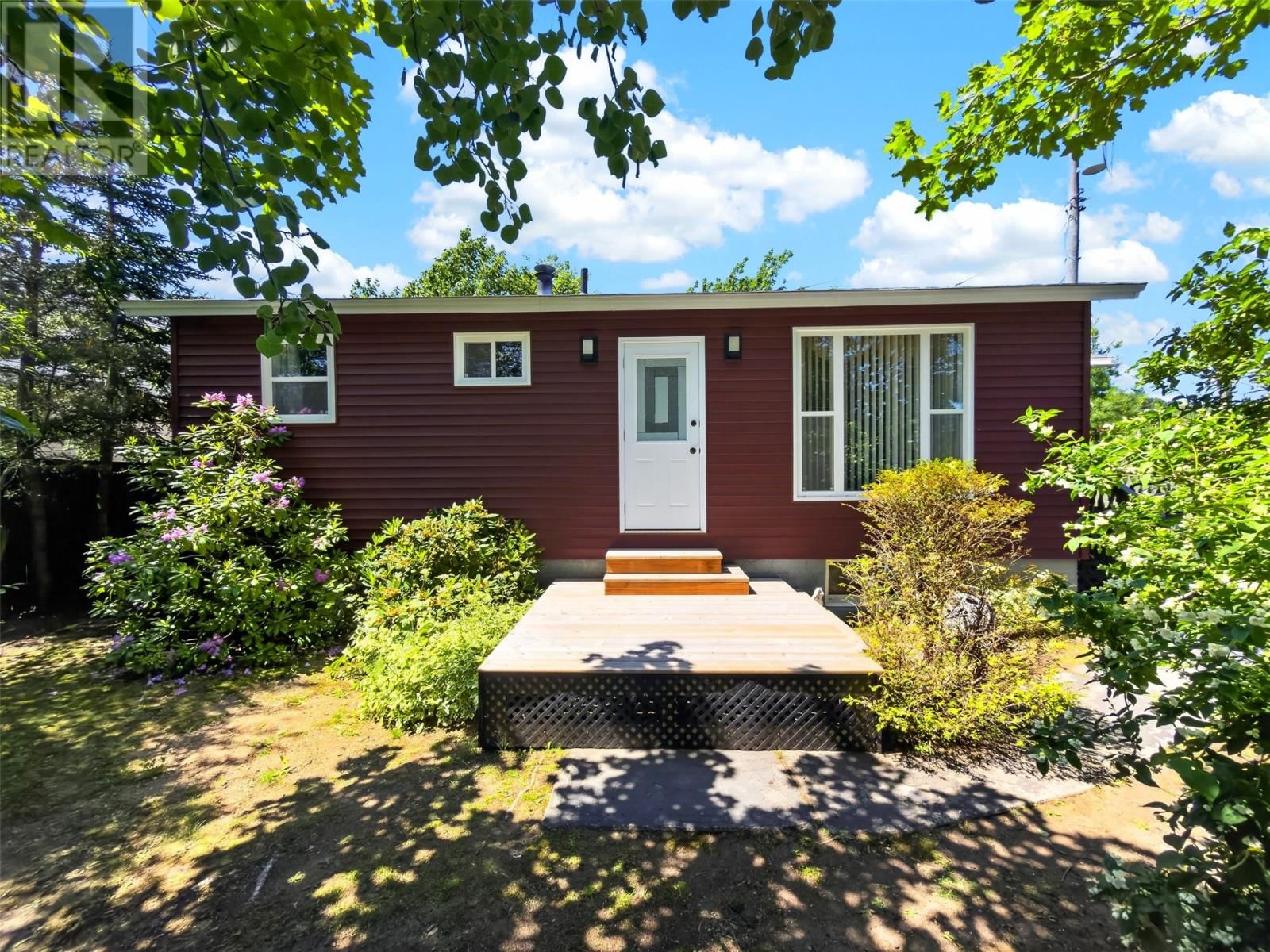 38 Main Street, Hickmans Harbour, Newfoundland & Labrador A0C 1P0