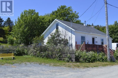 35 Harbour Road | New Perlican Newfoundland & Labrador | Slide Image Two