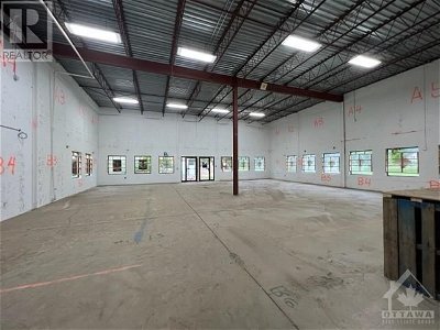 Image #1 of Commercial for Sale at 716 Industrial Avenue, Ottawa, Ontario