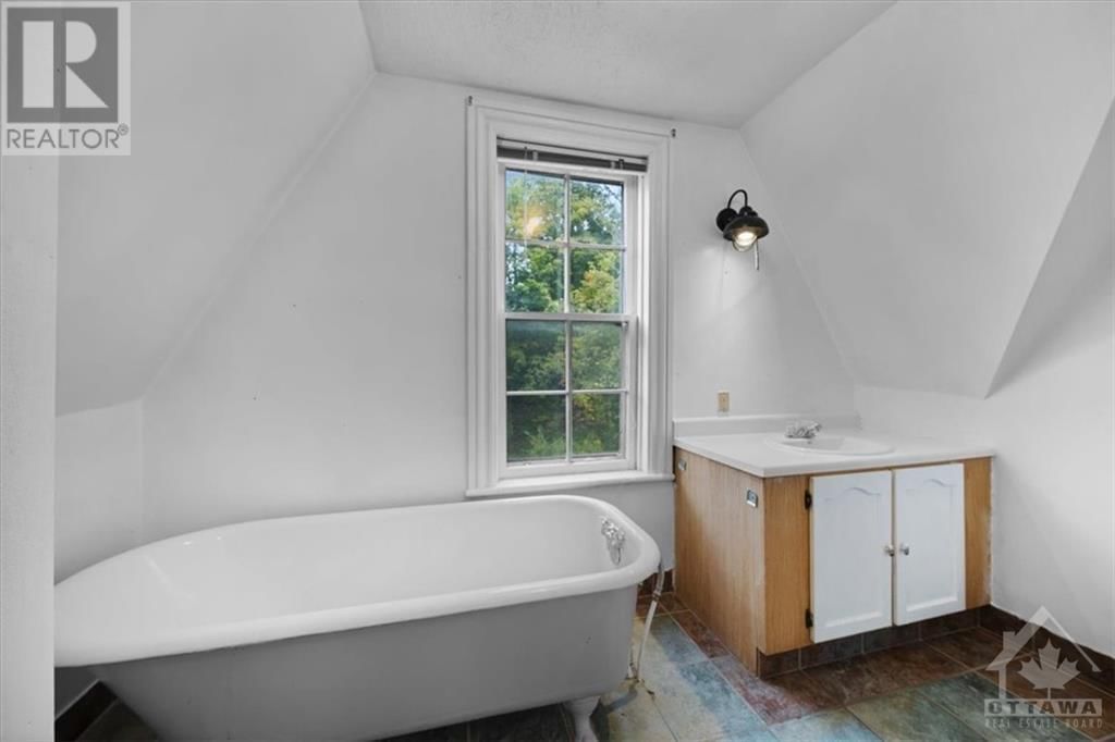 3744 CARP ROAD UNIT#2 Image 9