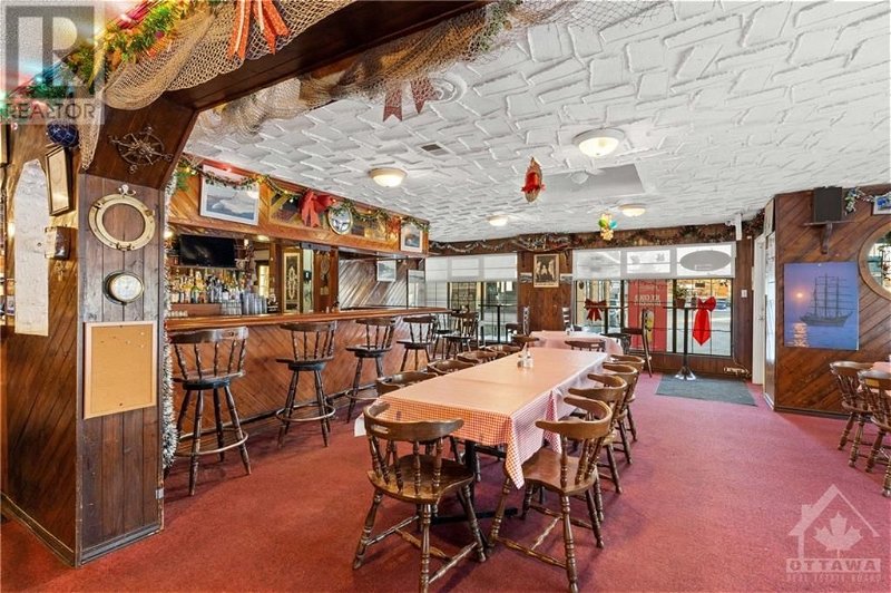 Image #1 of Restaurant for Sale at 940 Montreal Road, Ottawa, Ontario