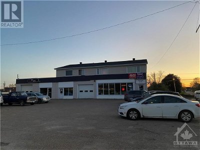 Image #1 of Commercial for Sale at 560 Stewart Street, Renfrew, Ontario