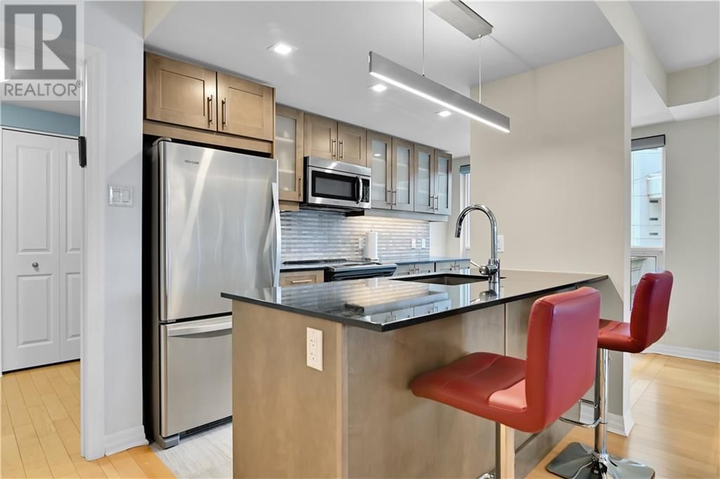 242 RIDEAU STREET UNIT#301 Image 10