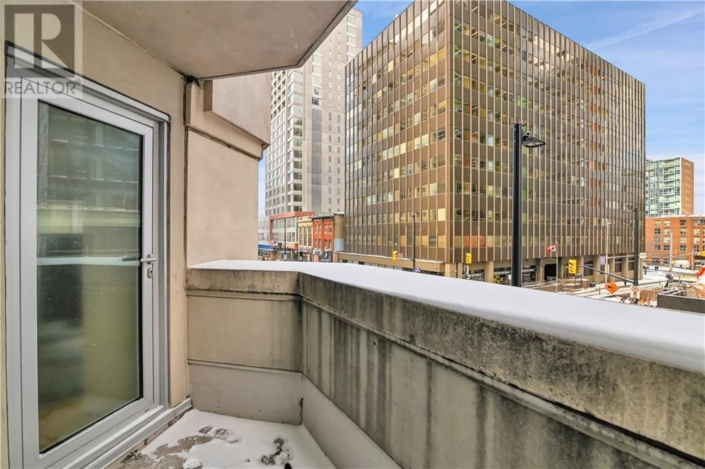 242 RIDEAU STREET UNIT#301 Image 18