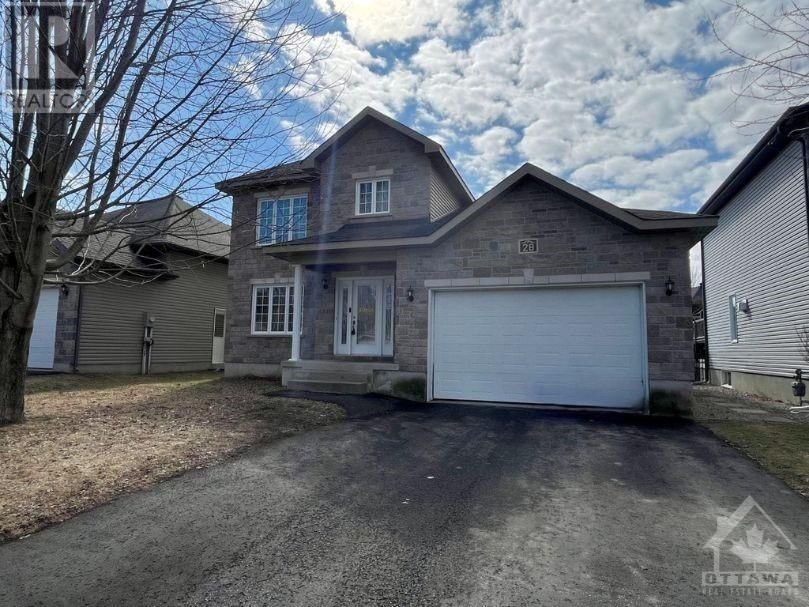 28 HONORE CRESCENT Image 1