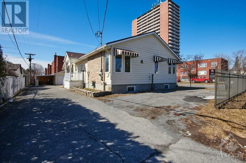 634 KIRKWOOD Avenue  Ottawa, K1Z5X7 | Image 2