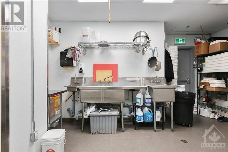 Image #1 of Restaurant for Sale at 305 Rideau Street Unit#4, Ottawa, Ontario