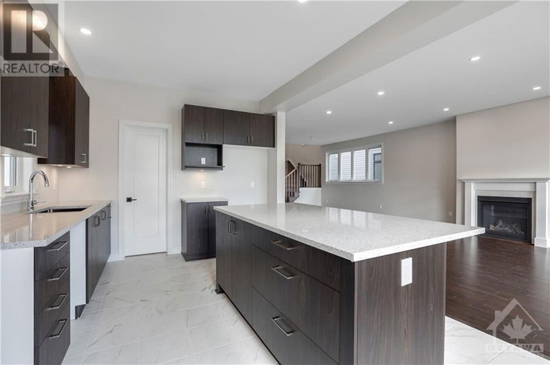 404 BARRETT FARM Drive  Ottawa, K1T0X7 | Image 11