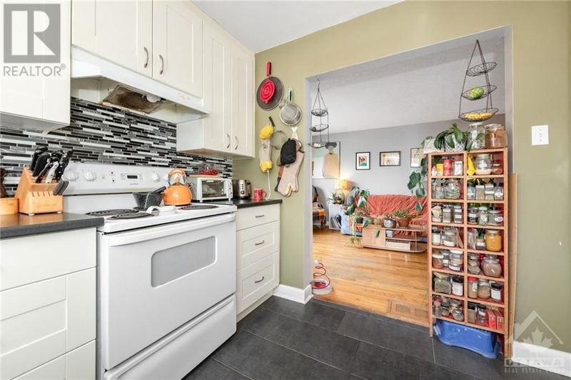 2421 IRIS Street  Ottawa, K2C1C7 | Image 12