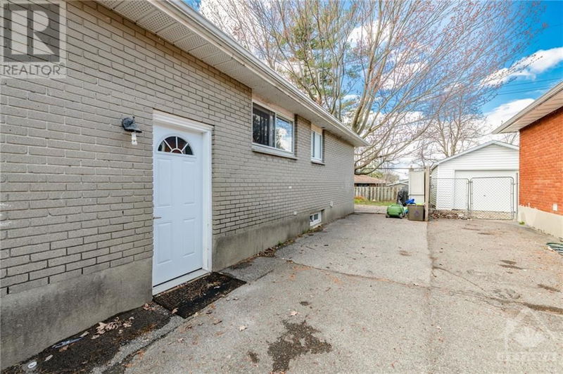 2421 IRIS Street  Ottawa, K2C1C7 | Image 28