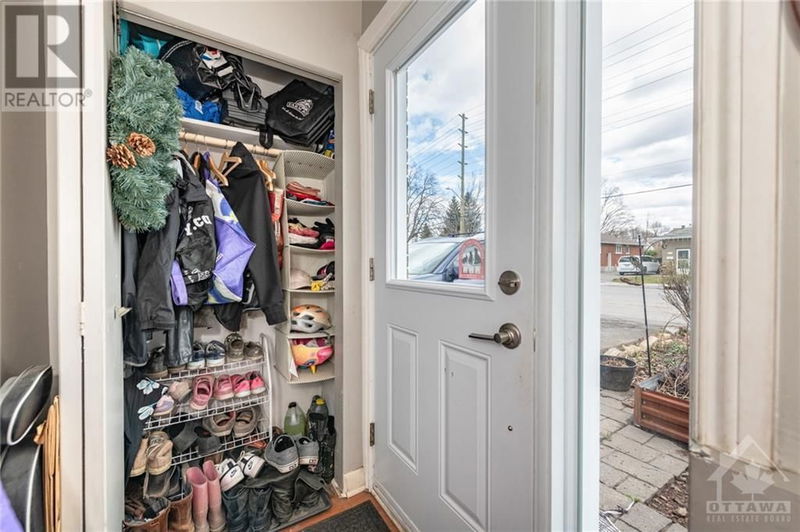 2421 IRIS Street  Ottawa, K2C1C7 | Image 3