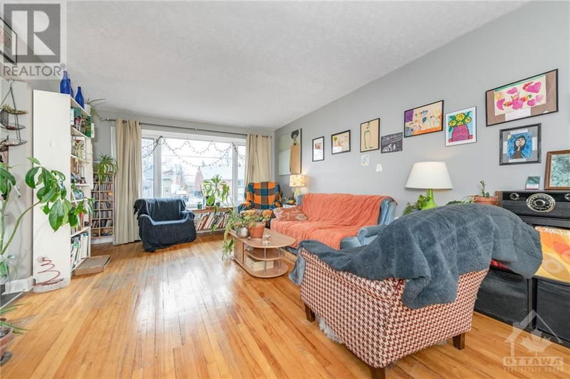 2421 IRIS Street  Ottawa, K2C1C7 | Image 8