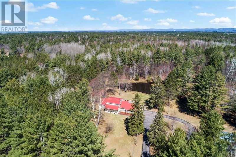 686 AIRPORT Road  Petawawa, K8A6W7 | Image 3