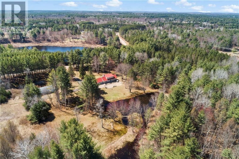 686 AIRPORT Road  Petawawa, K8A6W7 | Image 7