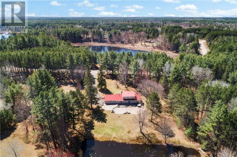 686 AIRPORT Road  Petawawa, K8A6W7 | Image 8