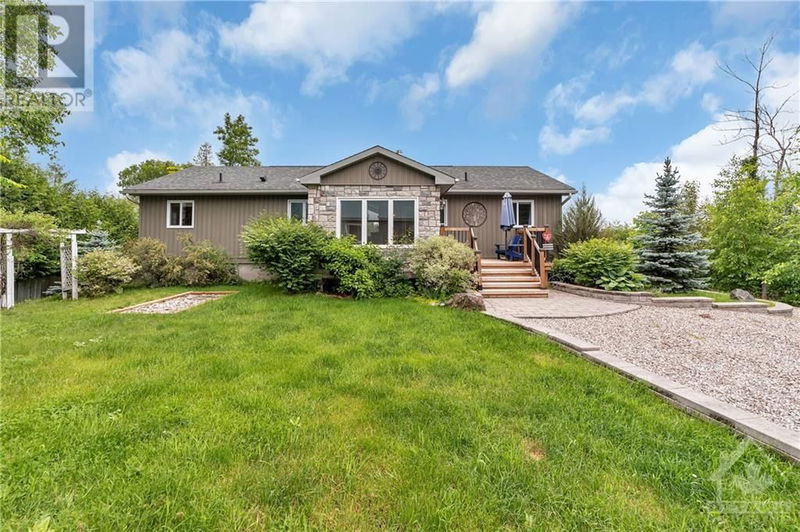 145 APPEL Lane  Greater Madawaska, K7V3Z9 | Image 3