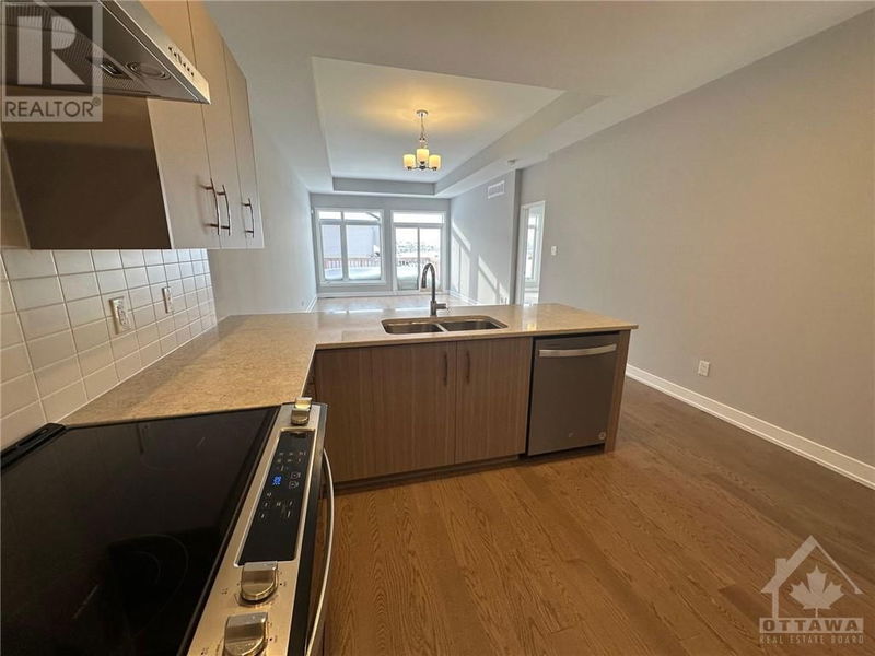 608 KNOTRIDGE Street  Ottawa, K1W0M3 | Image 7