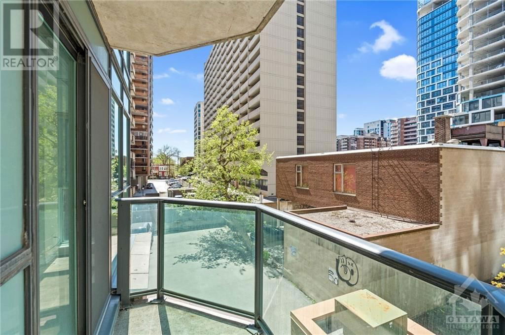 445 LAURIER AVENUE UNIT#303 Image 18