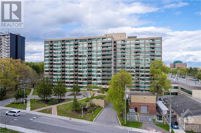  505 - 555 BRITTANY Drive  Ottawa, K1K4C5 | Image 1