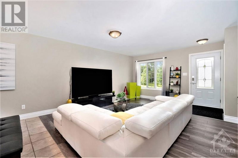 6 TELEGRAPH Avenue  Alfred, K0A1A0 | Image 3