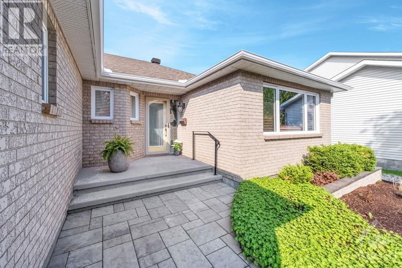 8 RANDALL JAMES Drive  Ottawa, K2S1L9 | Image 5