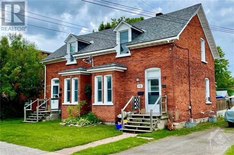 70-72 RUSSELL Street East Smiths Falls, K7A1G6 | Image 1