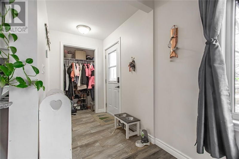 35 BENNETT Street  Pembroke, K8A7Z8 | Image 2