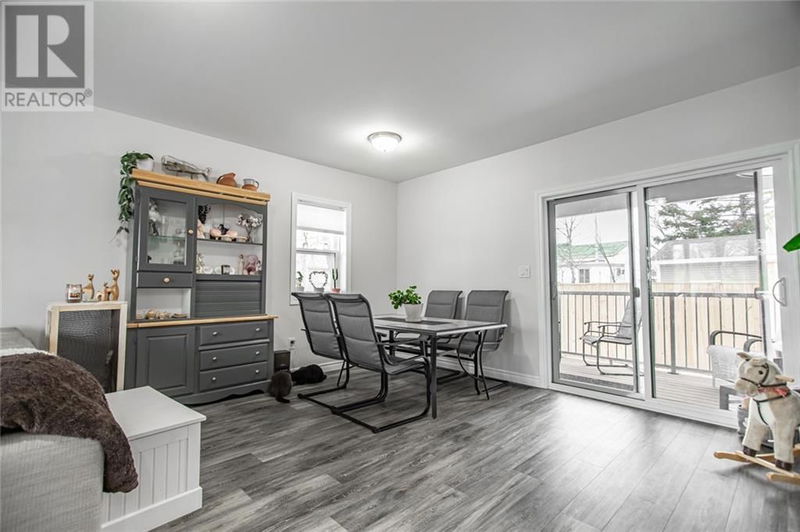 35 BENNETT Street  Pembroke, K8A7Z8 | Image 5