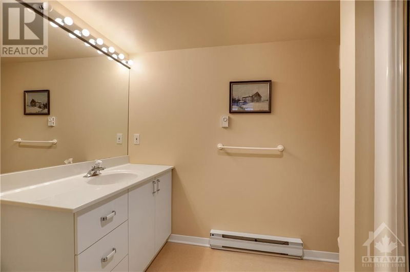 1781 RHODES Crescent  Ottawa, K1H5T1 | Image 23