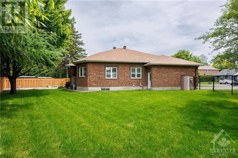 243 MARILYN Avenue  Ottawa, K1V7E4 | Image 29