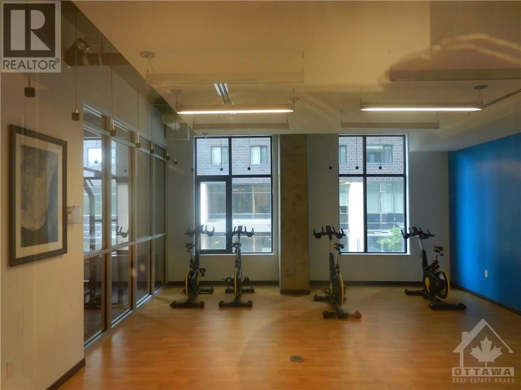 105 CHAMPAGNE AVENUE UNIT#1011 Image 12