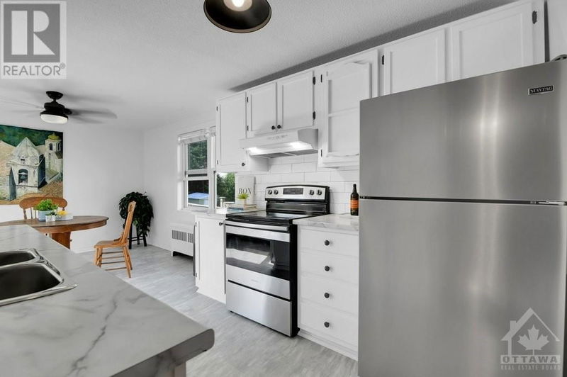 1371 WOODWARD Avenue  Ottawa, K1Z7V7 | Image 9