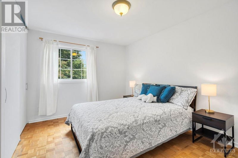 2329 VIRGINIA Drive  Ottawa, K1H6W9 | Image 20