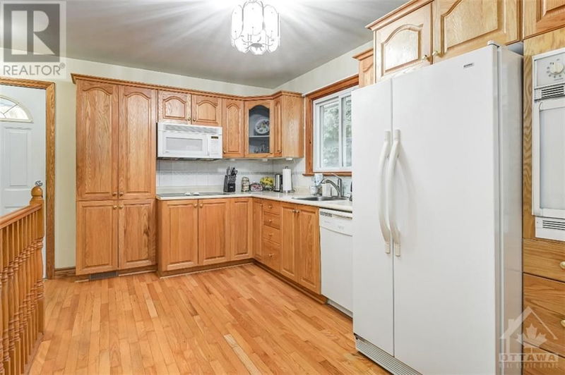 327 FULLERTON Avenue  Ottawa, K1K1K2 | Image 6