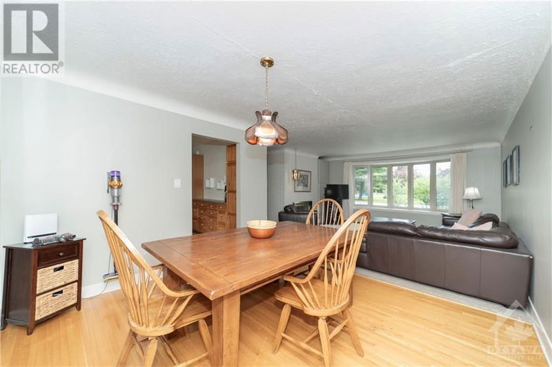 70 REBECCA Crescent  Ottawa, K1J6B9 | Image 10