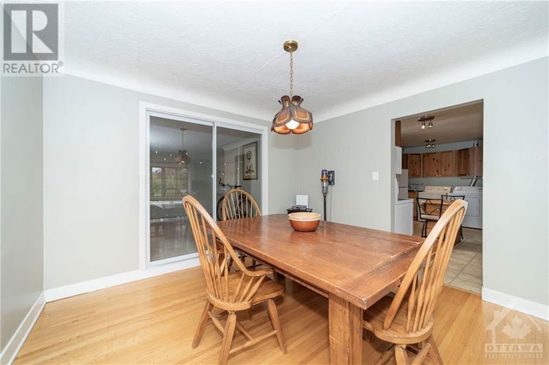 70 REBECCA Crescent  Ottawa, K1J6B9 | Image 11