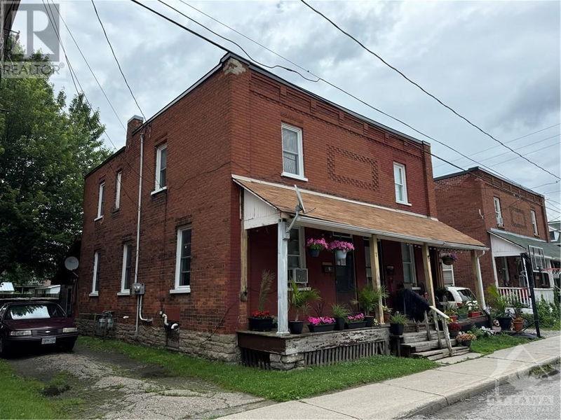 5-7 OGDEN Avenue  Smiths Falls, K7A2L5 | Image 1