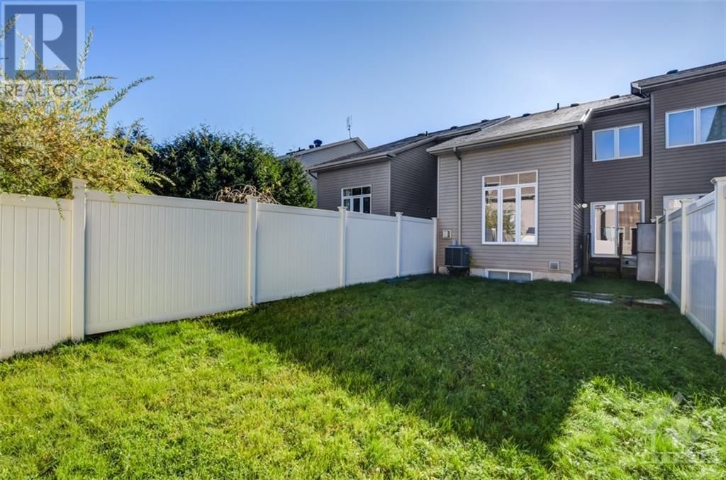 239 TANDALEE CRESCENT Image 30