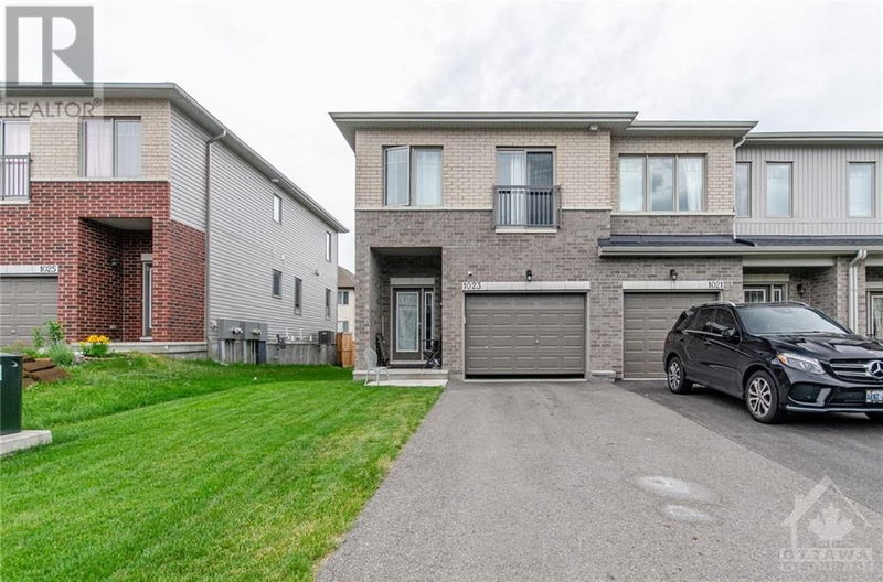 1023 CEDAR CREEK Drive  Ottawa, K1T0B3 | Image 1