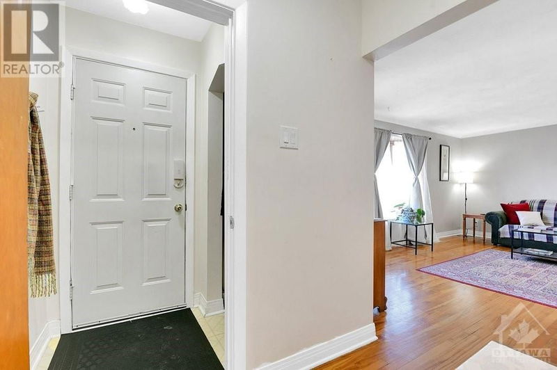 200 WOODROFFE Avenue  Ottawa, K2A3V4 | Image 4