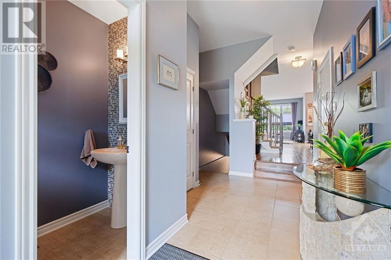 476 ROCHEFORT Circle  Ottawa, K4A0M9 | Image 3