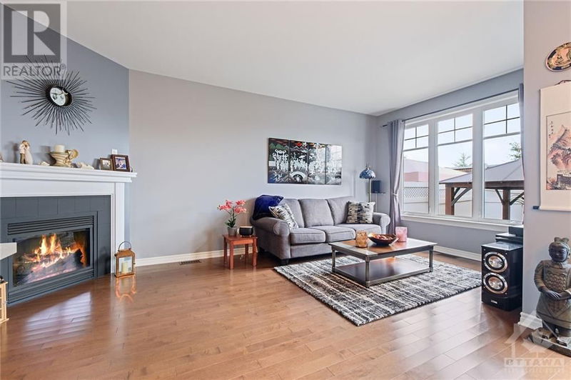 476 ROCHEFORT Circle  Ottawa, K4A0M9 | Image 8