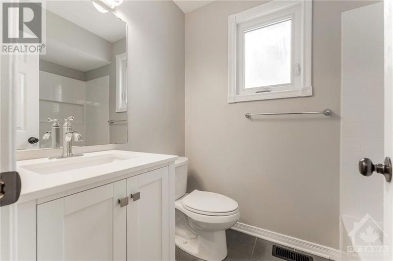 31 ROBARTS Crescent  Ottawa, K2L3Z4 | Image 21