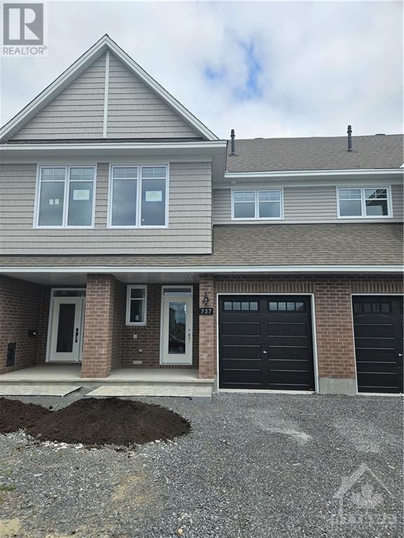 737 MAVERICK Crescent  Ottawa, K2S2X1 | Image 1