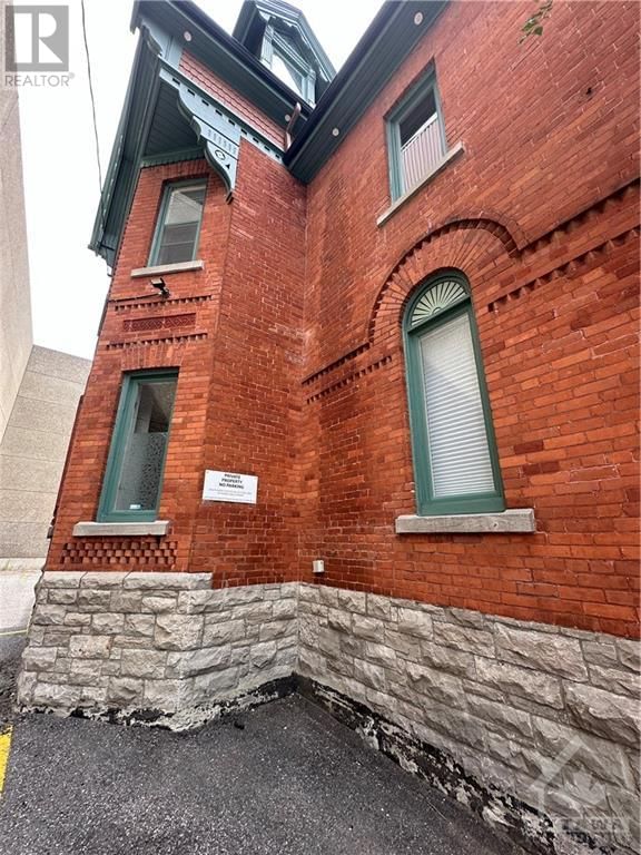 301 METCALFE Street  Ottawa, K2P1R9 | Image 2