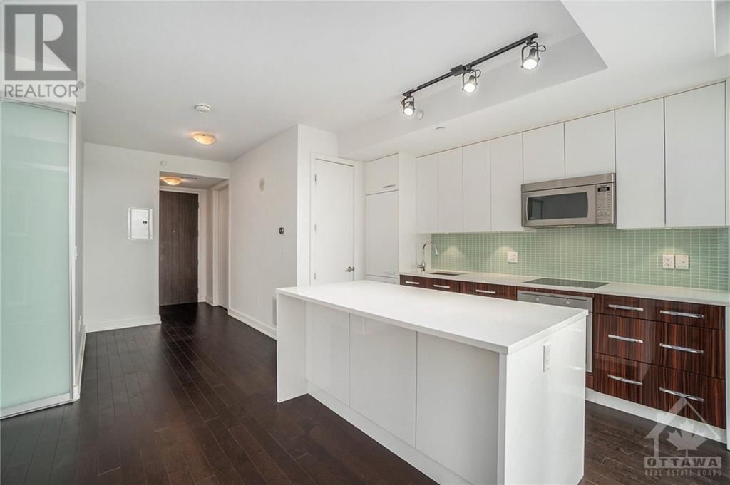 111 CHAMPAGNE AVENUE UNIT#1010 Image 8