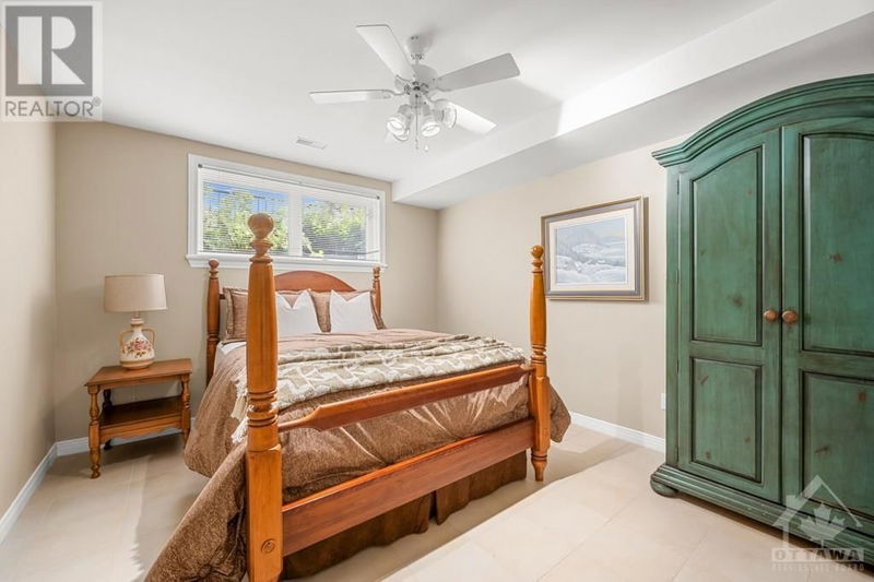 33 DURHAM Private  Ottawa, K1M2J1 | Image 26